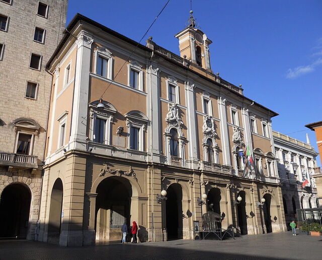 Stadshuis, Rieti