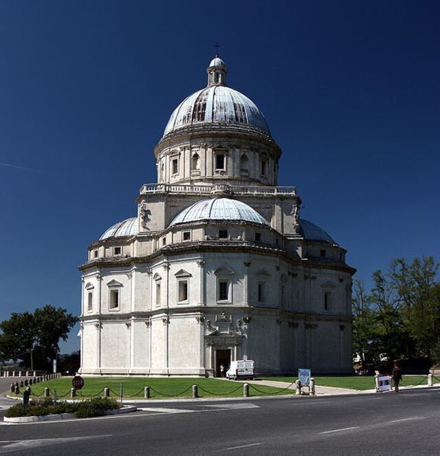 De Santa Maria della Consolazione kathedraal in het stadje Todi