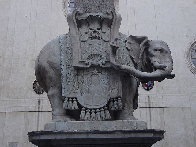 Olifant en Obelisk