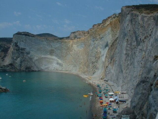 Chiaia strand op Ponza eiland