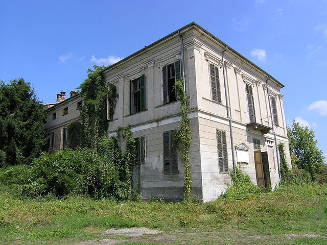Prachtige gebouwen in Leri Cavour