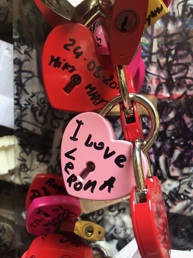 Liefdesslotjes in Verona