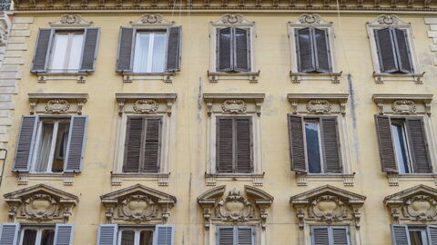 Roma Rm Iro406, buitenkant
