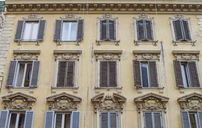 Roma Rm Iro406, buitenkant