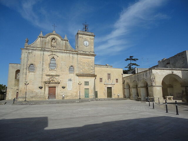 Piazza San Giorgio, Melpignano