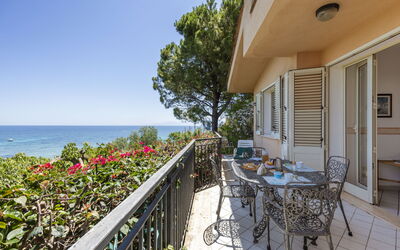 Accommodatie:&nbsp;Cicladi Paros 100.9