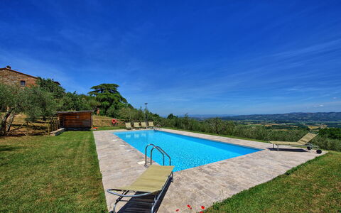 Casa Olivia: Eigendom, Zwembad, Onroerend Goed, Landgoed, Huis, Vakantie, Huis, Gebouw, Lucht, Gras