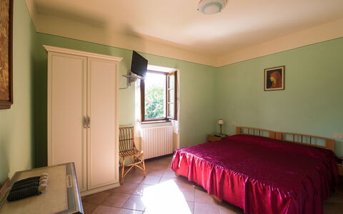Il Palazzetto: Kamer, Slaapkamer, Eigendom, Meubilair, Bed, Gebouw, Laken, Plafond, Verdieping, Interieur Ontwerp