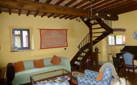 Mulino a Montegonzi Di Rimaggio: Kamer, Eigendom, Meubilair, Woonkamer, Gebouw, Huis, Interieur Ontwerp, Onroerend Goed, Tafel, Straal