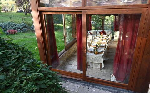 Villa Ardene: Fabriek, Hout, Deur, Interieur Ontwerp, Beits, Gebouw, Hardwood, Schaduw, Boom, Veranda