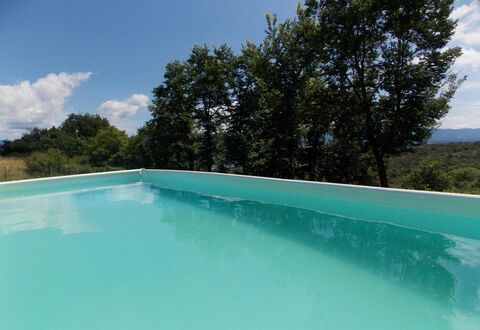 Villa Latera: Zwembad, Blauw, Eigendom, Water, Watervoorraden, Azure, Vakantie, Vrije Tijd, Boom, Onroerend Goed