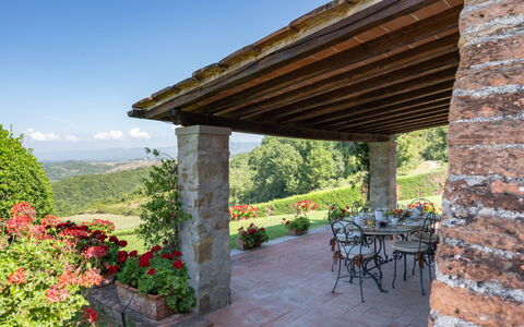 Villa La Terrazza: Eigendom, Huis, Onroerend Goed, Gebouw, Pergola, Huis, Landgoed, Landelijk Gebied, Architectuur, Veranda