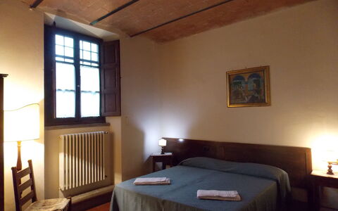 Villa i Cedri: Kamer, Bed, Slaapkamer, Meubilair, Bed Frame, Eigendom, Laken, Gebouw, Plafond, Interieur Ontwerp