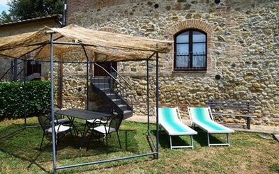 rocche-di-valiano-chianti-castelnuovo-berardenga-papavero-garden
