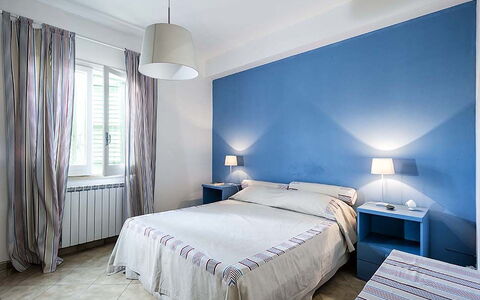 Bianca: Meubilair, Interieur Ontwerp, Bed, Textiel, Slaapkamer, Verdieping, Flooring, Plafond, Kamer, Laken