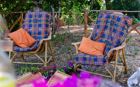 Terre Di Bea Cottage By The Sea Cefalu': Stoel, Textiel, Meubilair, Ontwerp, Patroon, Boom, Vrije Tijd, Werf, Backyard, Fabriek