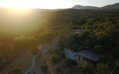 Residence Villa Smeralda: Natuur, Luchtfotografie, Atmosferisch Fenomeen, Ochtend, Licht, Heuvel Station, Lucht, Hoogland, Heuvel, Zonlicht