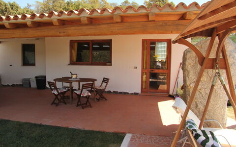 Residence Villa Smeralda: Eigendom, Gebouw, Huis, Kamer, Patio, Backyard, Onroerend Goed, Pergola, Huis, Veranda