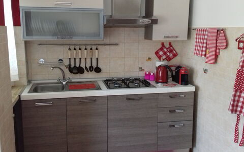 Corallo: Kamer, Meubilair, Eigendom, Keuken, Cabinetry, Countertop, Lade, Ladenkast, Interieur Ontwerp, Kast