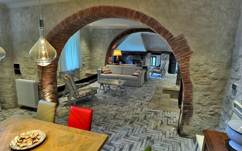 Agriturismo La Pieve: Boog, Kamer, Gebouw, Architectuur, Interieur Ontwerp, Vault, Steenoven, Huis, Meubilair, Woonkamer