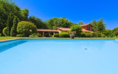Villa le Balze: Blauw, Zwembad, Water, Toevlucht, Eco Hotel, Vrije Tijd, Schaduw, Tuin, Boerderij, Landgoed