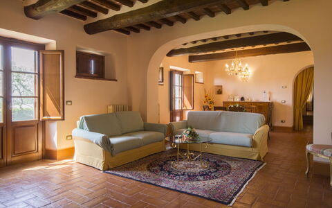 Villa Il Sasso: Kamer, Eigendom, Meubilair, Interieur Ontwerp, Gebouw, Plafond, Woonkamer, Huis, Huis, Onroerend Goed