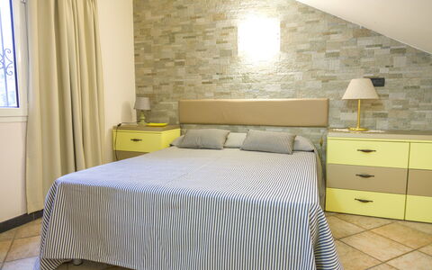 Casa Del Sole - San Bartolomeo Al Mare: Slaapkamer, Meubilair, Bed, Laken, Kamer, Eigendom, Muur, Bedding, Bed Frame, Interieur Ontwerp