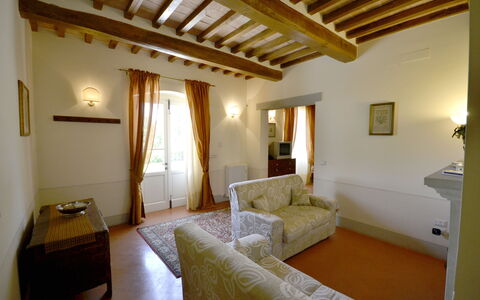 Villa Il Palazzone: Kamer, Eigendom, Meubilair, Gebouw, Slaapkamer, Bed, Interieur Ontwerp, Plafond, Huis, Suite