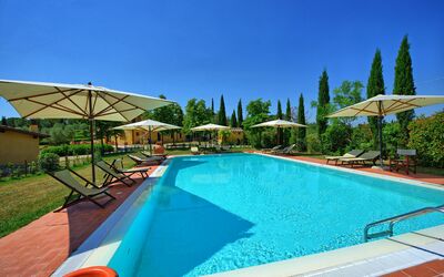 Borgo Di Vinci: Zwembad, Eigendom, Onroerend Goed, Toevlucht, Gebouw, Vrije Tijd, Huis, Vakantie, Villa, Huis