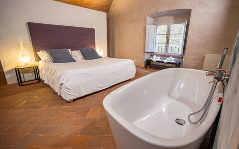 Appartamento La Corte: Bad, Eigendom, Venster, Loodgieterswerkinrichting, Hout, Gebouw, Interieur Ontwerp, Comfort, Badkamer