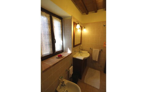 Poggio del Fabbro: Kamer, Eigendom, Badkamer, Wastafel In De Badkamer, Gebouw, Loodgieterswerkinrichting, Architectuur, Huis, Interieur Ontwerp, Toilet