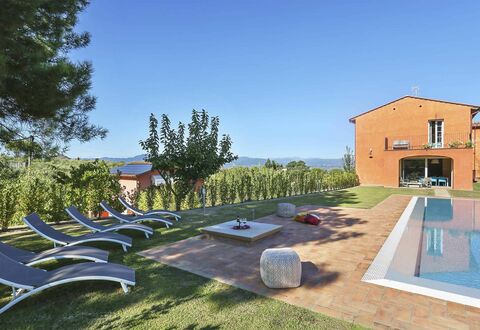 Uva: Eigendom, Woongebied, Huis, Gebouw, Onroerend Goed, Architectuur, Huis, Landgoed, Zwembad, Stedelijk Ontwerp