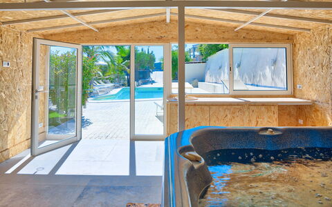 Villa Emanuele - Costarainera: Eigendom, Kamer, Muur, Huis, Gebouw, Onroerend Goed, Landgoed, Interieur Ontwerp, Azure, Huis