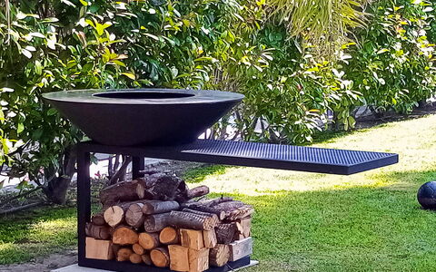 Villa Emanuele - Costarainera: Fabriek, Plantkunde, Gras, Gas, Rechthoek, Landschap, Groundcover, Struik, Gazon, Hout