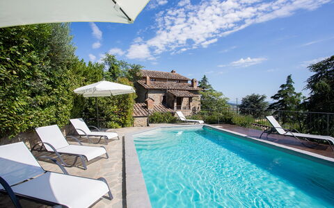 Villa i Cocciai: Zwembad, Eigendom, Onroerend Goed, Gebouw, Huis, Vakantie, Landgoed, Villa, Toevlucht, Vrije Tijd