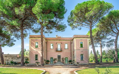Masseria Lentisco: Eigendom, Gebouw, Landgoed, Groen, Huis, Architectuur, Boom, Huis, Herenhuis, Onroerend Goed