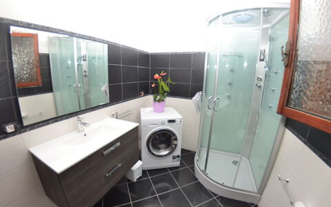 Ai Cuori: Badkamer, Eigendom, Kamer, Interieur Ontwerp, Architectuur, Toilet, Onroerend Goed, Loodgieterswerkinrichting, Gebouw, Huis