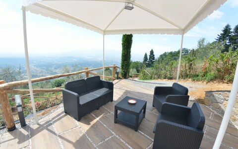 Villa Orchidea: Eigendom, Onroerend Goed, Huis, Kamer, Meubilair, Patio, Huis, Gebouw, Schaduw, Landgoed