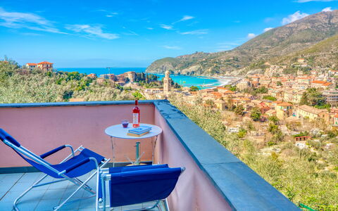 Olivi Del Mesco - Levanto: Blauw, Eigendom, Azure, Vakantie, Onroerend Goed, Lucht, Huis, Zee, Kust, Toerisme