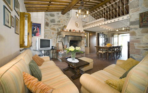 Al Mennucci: Eigendom, Kamer, Woonkamer, Interieur Ontwerp, Gebouw, Meubilair, Onroerend Goed, Huis, Huis, Plafond