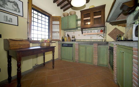 Al Mennucci: Kamer, Eigendom, Gebouw, Verdieping, Meubilair, Countertop, Keuken, Interieur Ontwerp, Huis, Tegel