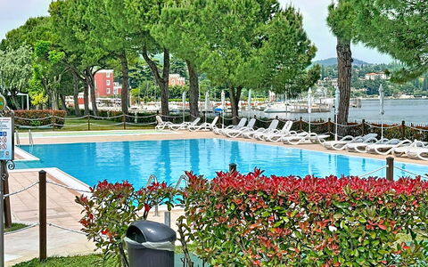 Desenzano 617: Zee, Kust En Oceanic Landvormen, Kust, Toevlucht, Oceaan, Kust, Strand, Zwembad, Badplaats, Tropen