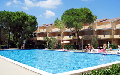 Bibione 655: Zwembad, Eigendom, Vrije Tijd, Toevlucht, Recreatiecentrum, Gebouw,  Dorf\, Badplaats, Vakantie, Onroerend Goed