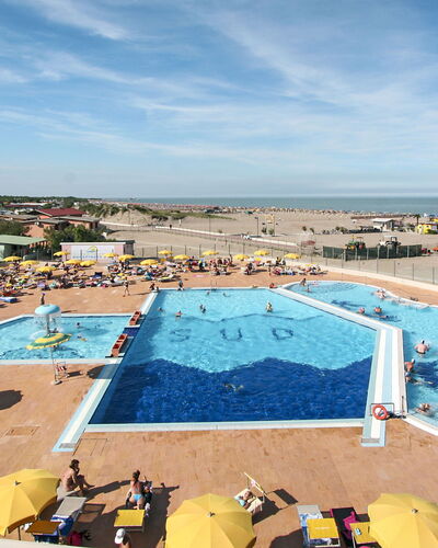 Rosolina Mare 626: Wolk, Lucht, Water, Zwembad, Azure, Stoel, Zwemwater, Badplaats