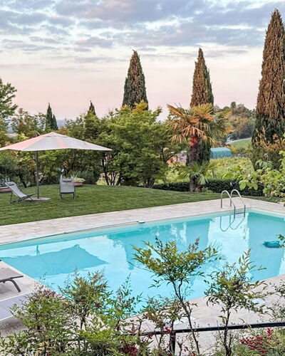 Ca' Del Vento: Zwembad, Buitenmeubels, Toevlucht, Tuin, Schaduw, Ligstoel, Eco Hotel, Backyard, Landscaping, Landgoed