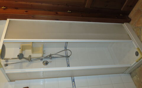 Il Noceto: Flooring, Verdieping, Interieur Ontwerp, Kamer, Tegel, Loodgieter, Loodgieterswerkinrichting, Badkamer, Beits