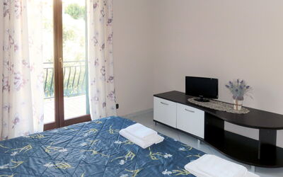 Tra Gli Ulivi (Snm155)