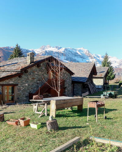 Maison De Suis (Vou301) 647.2