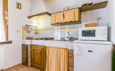 Suvereto 649
