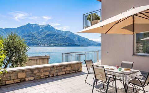 Gera Lario 618: Meubilair, Buitenmeubels, Stoel, Tafel, Buitentafel, Keuken En Eettafel, Bergketen, Balkon, Schaduw, Eco Hotel